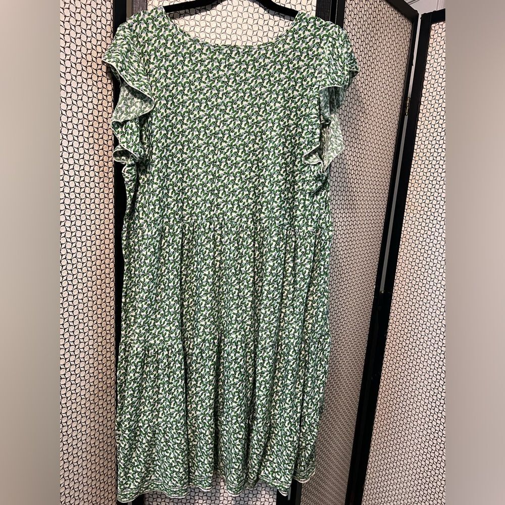 Max Studio Green Flutter Sleeve Dress – Floral Print, Flowy Fit, Plus Size - Picture 2 of 6